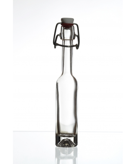 Futura 4 cl csatos üveg palack